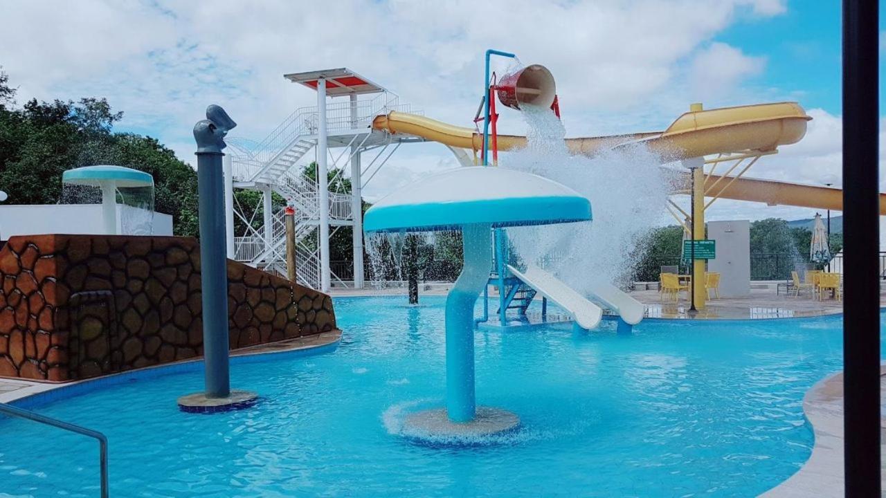 Resort Do Lago Apart Caldas Novas Bagian luar foto